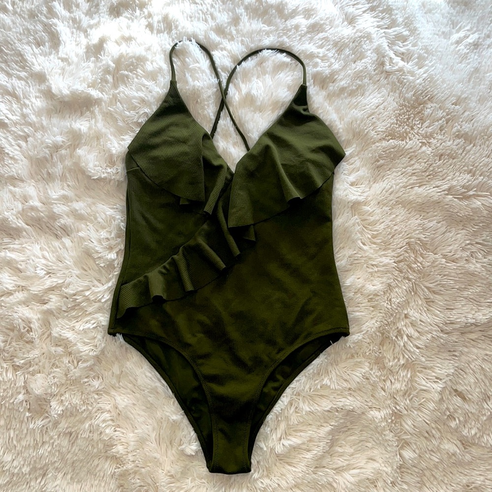 CUPSHE Women's V Neck One Piece Swimsuit Ruffled Back Cross Swimwear